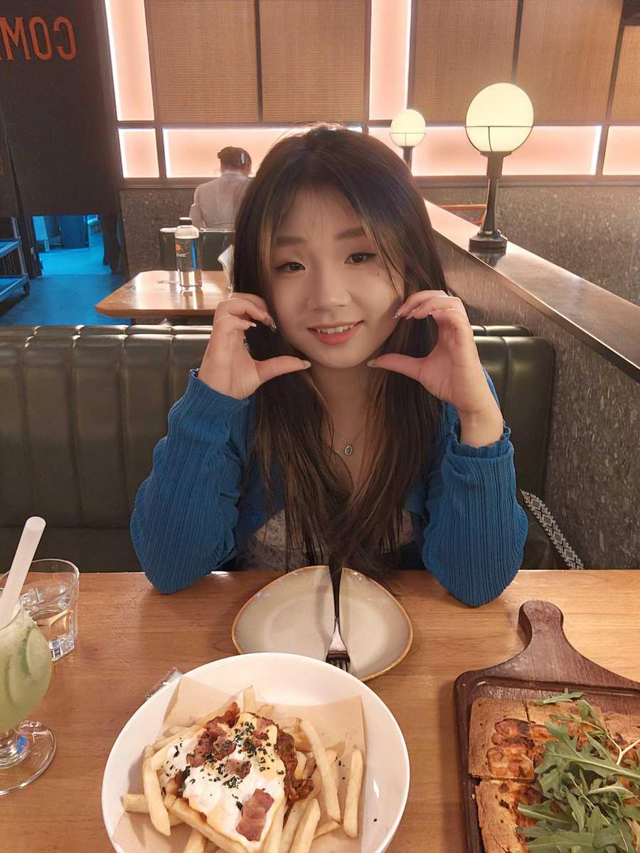 眉眼藏温柔